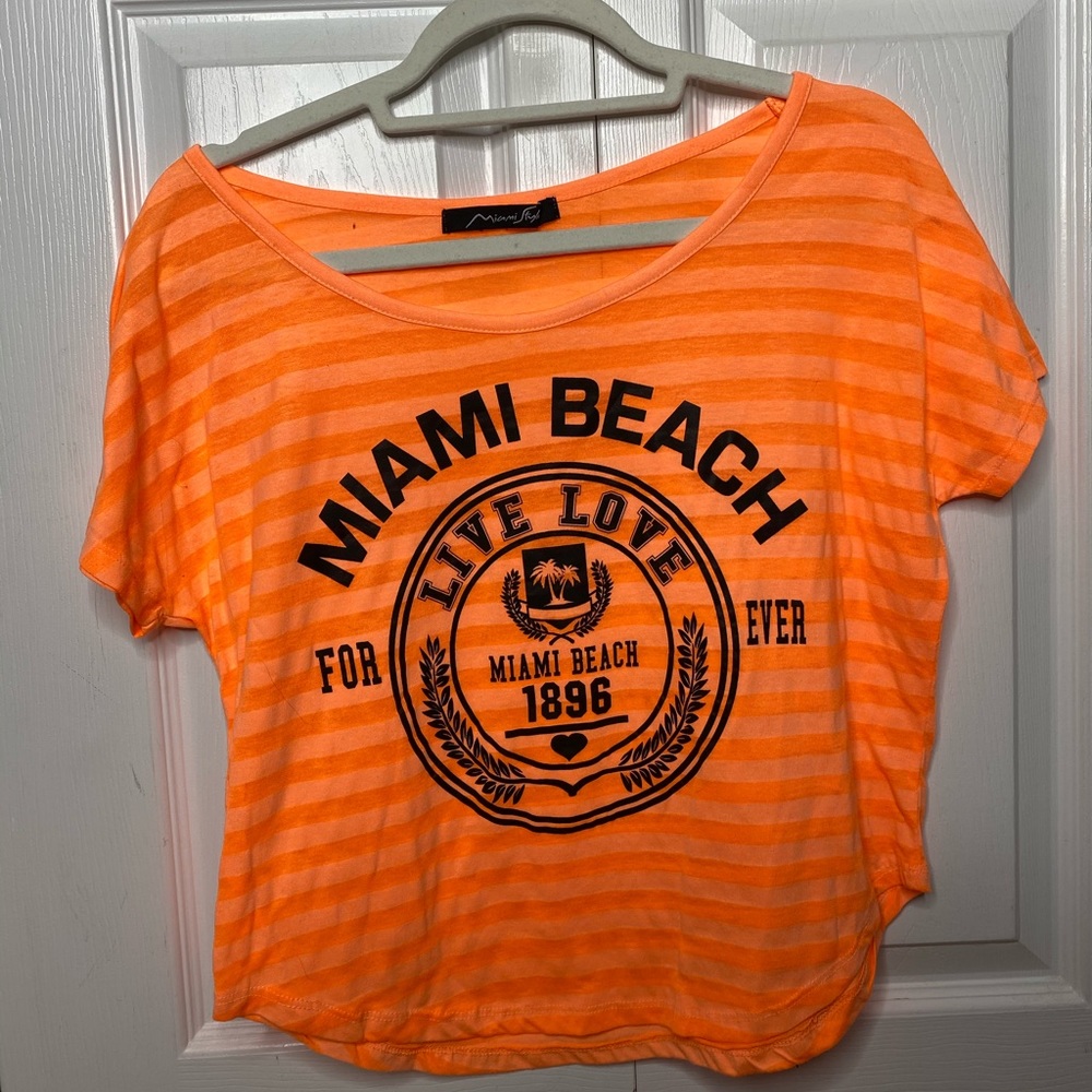 Never Worn Cropped Tshirt